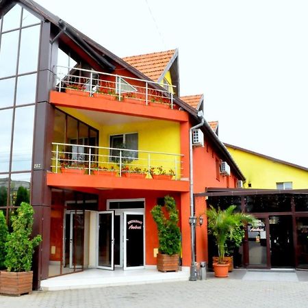 Hotel Andrei Cîmpia Turzii المظهر الخارجي الصورة