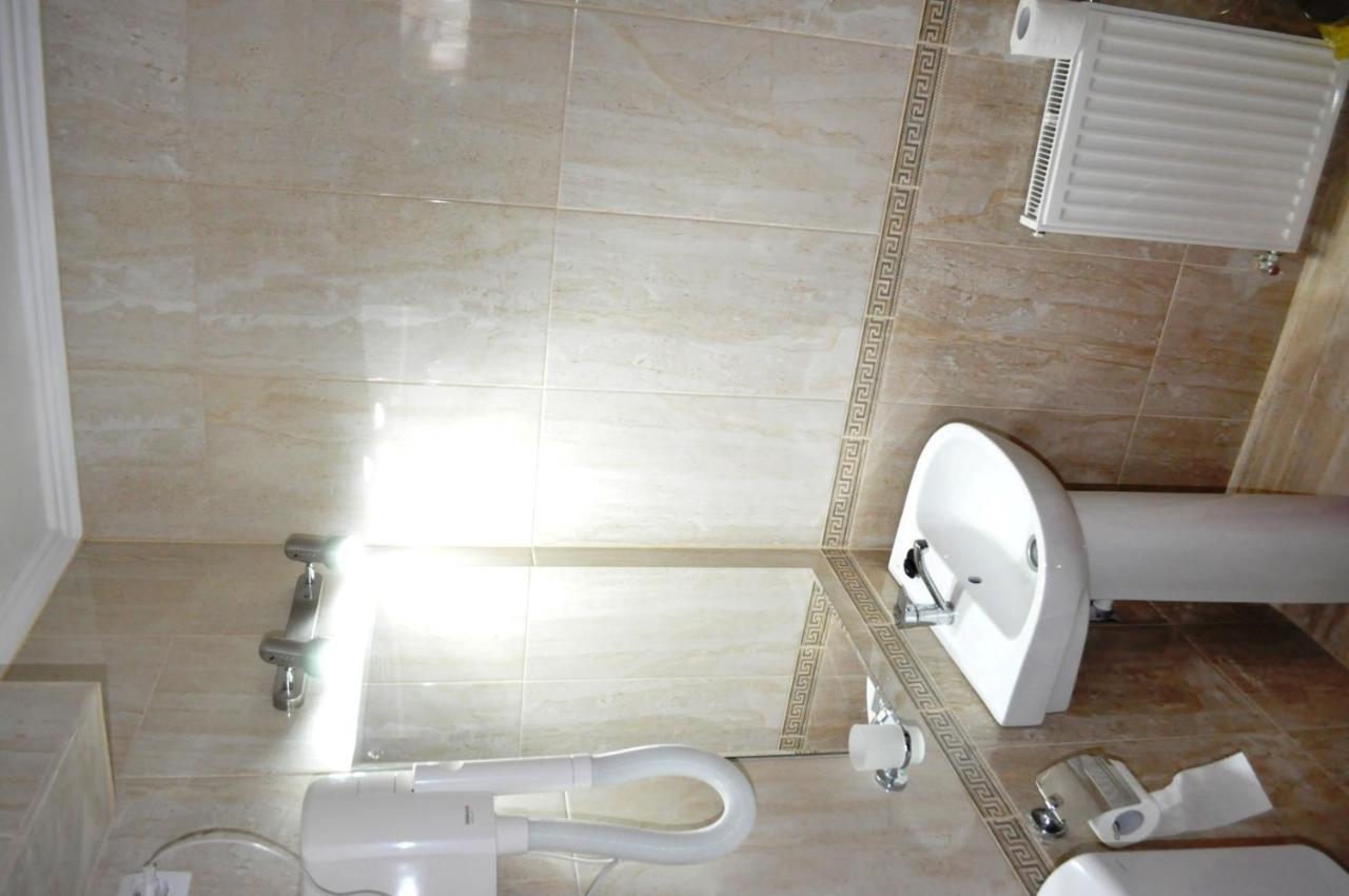 Hotel Andrei Cîmpia Turzii المظهر الخارجي الصورة