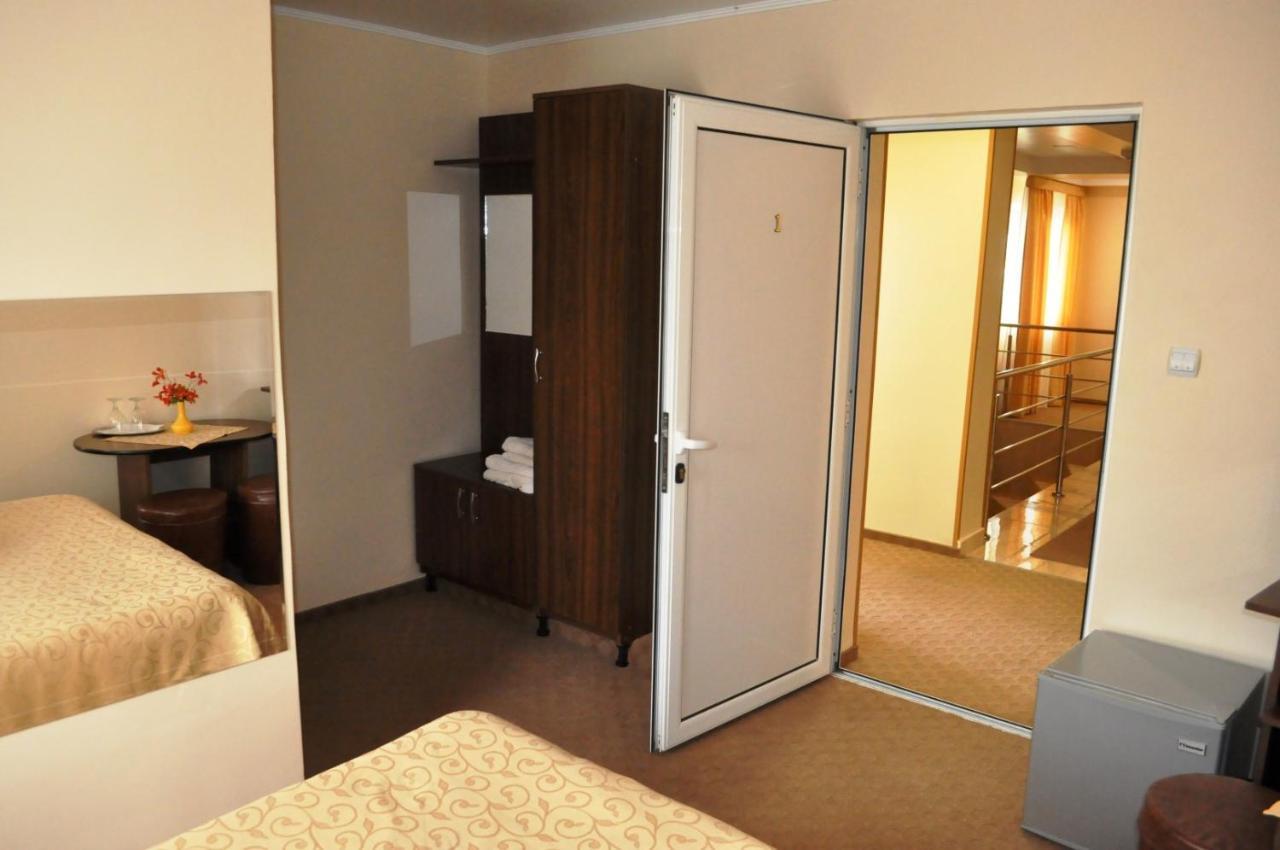 Hotel Andrei Cîmpia Turzii المظهر الخارجي الصورة