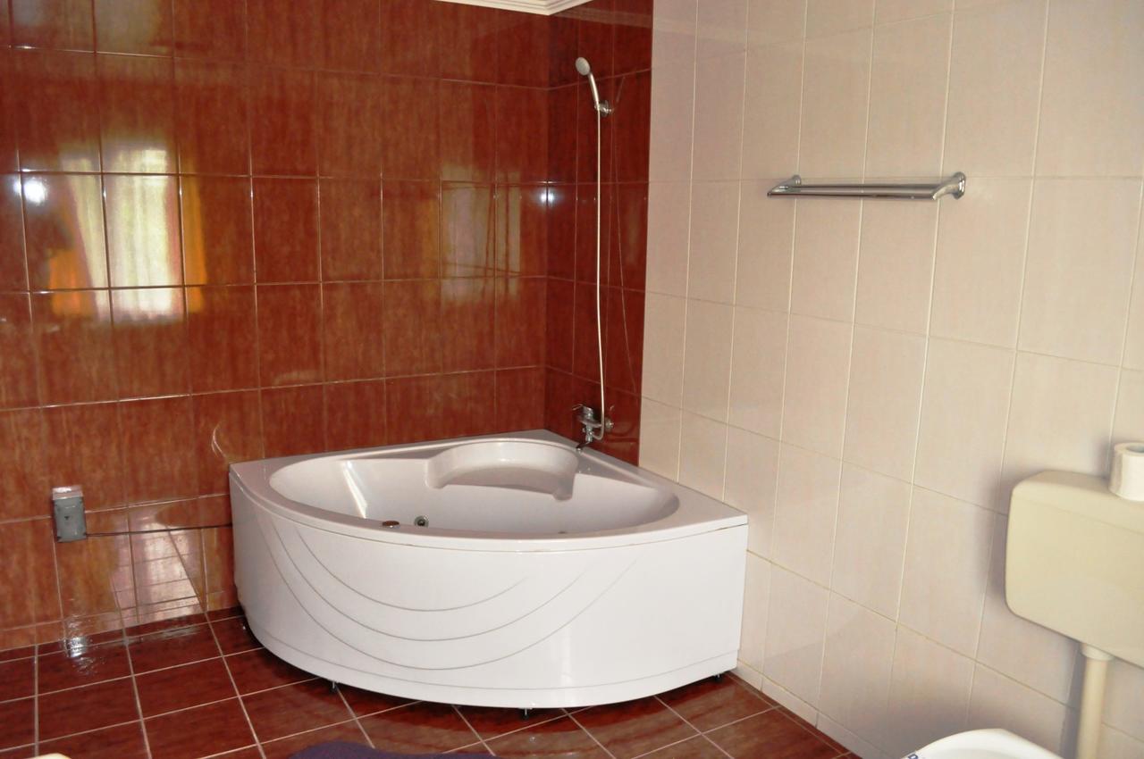 Hotel Andrei Cîmpia Turzii المظهر الخارجي الصورة
