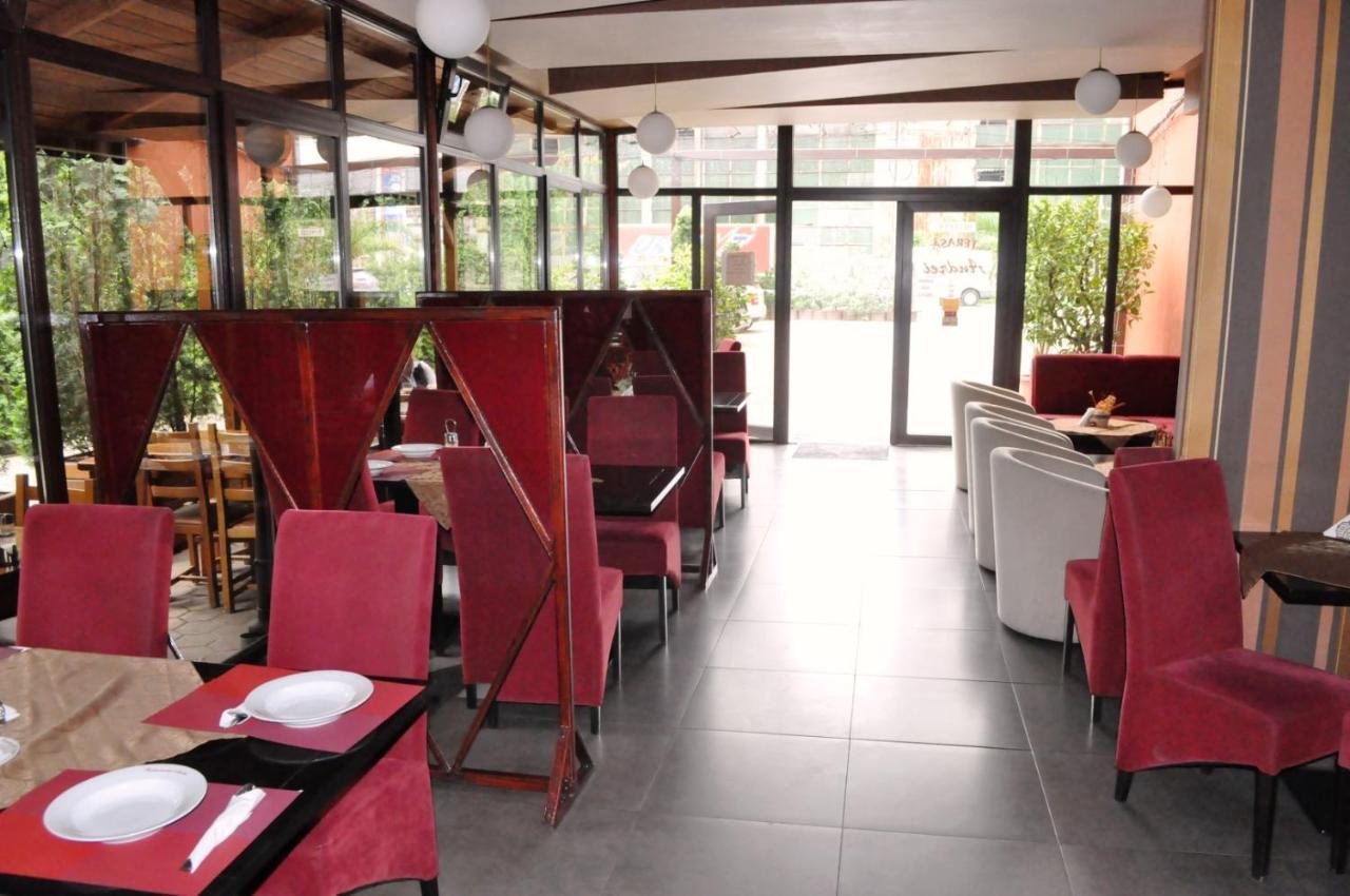 Hotel Andrei Cîmpia Turzii المظهر الخارجي الصورة