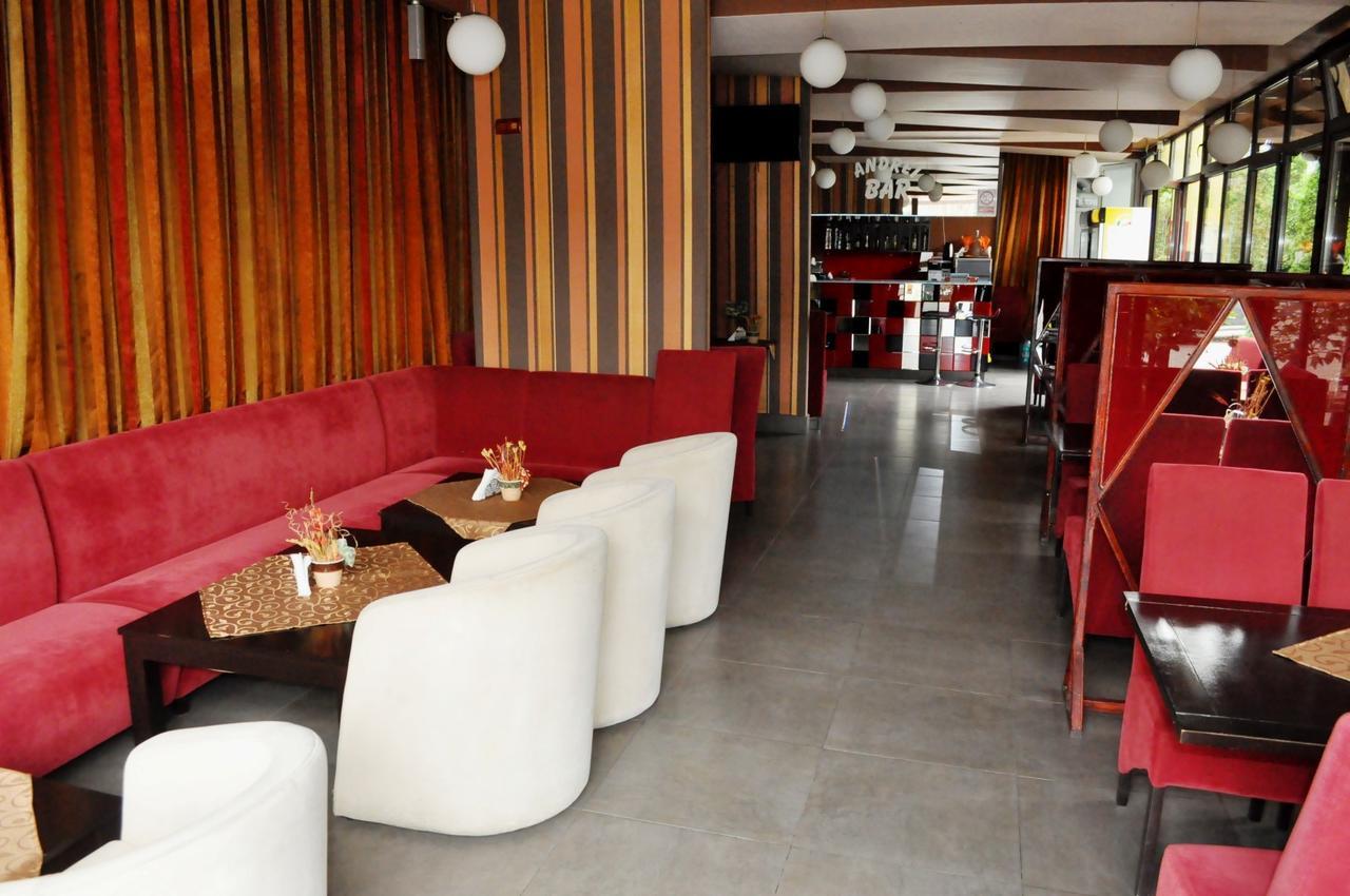 Hotel Andrei Cîmpia Turzii المظهر الخارجي الصورة